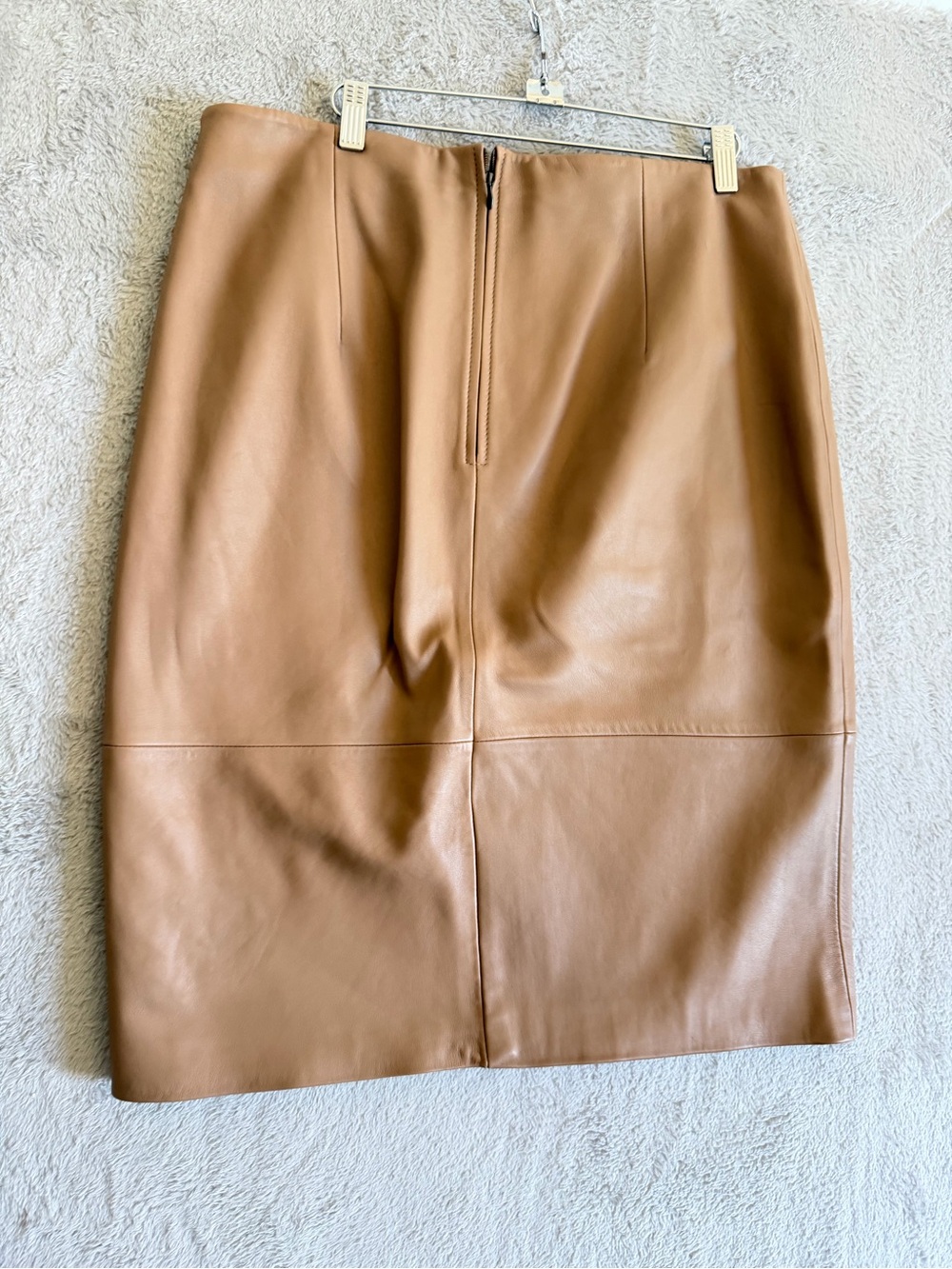 Hugo Boss "Selrita" Lamb Leather Pencil Skirt 12 - Picture 5 of 9